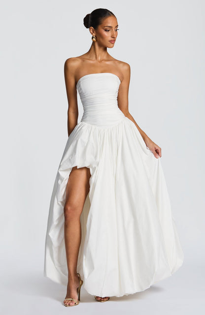 Mariana - Robe Longue Élégance et Raffinement