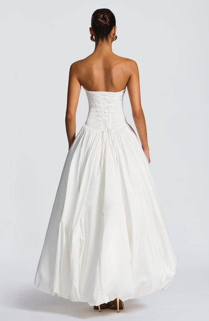 Mariana - Robe Longue Élégance et Raffinement
