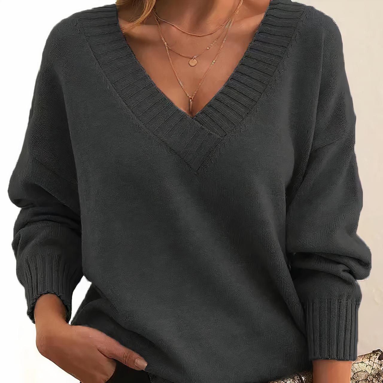 Violetta - Chic Sweater