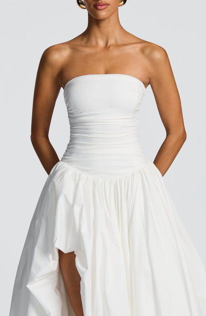 Mariana - Robe Longue Élégance et Raffinement